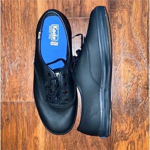 Keds Champion Classic Original 9.5 extra wide. Black leather.